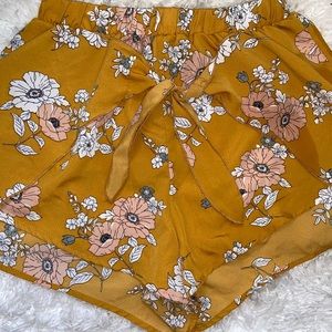 🌞Cute flower shorts🌞